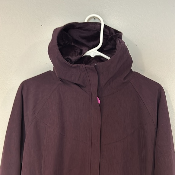 Kirkland hooded jacket with soft lining. Size large.. NWOT - Picture 2 of 6